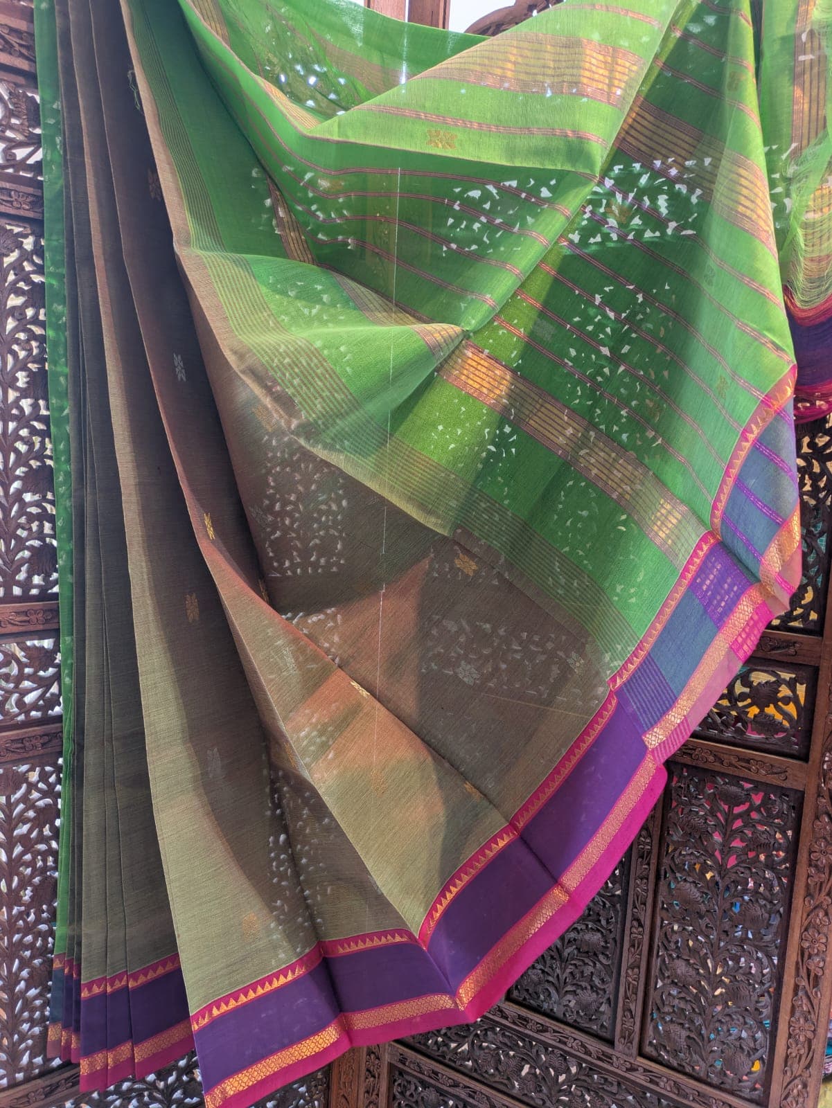 Peturu Silk Cotton Saree – Parrot Green & Taupe Contrast with Purple Border 2