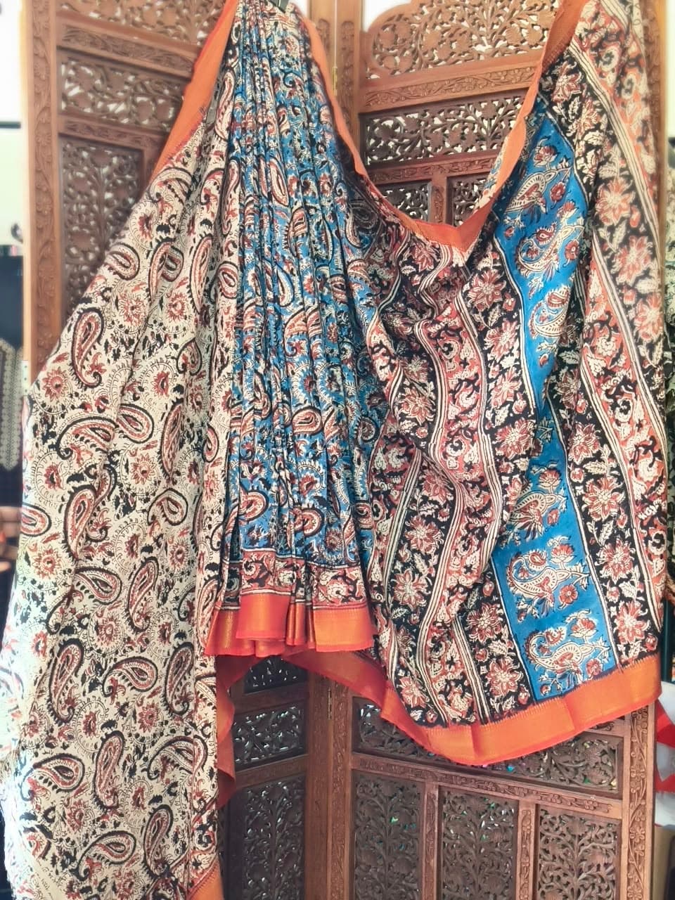 blue mangalagiri saree with kalamkari block print
